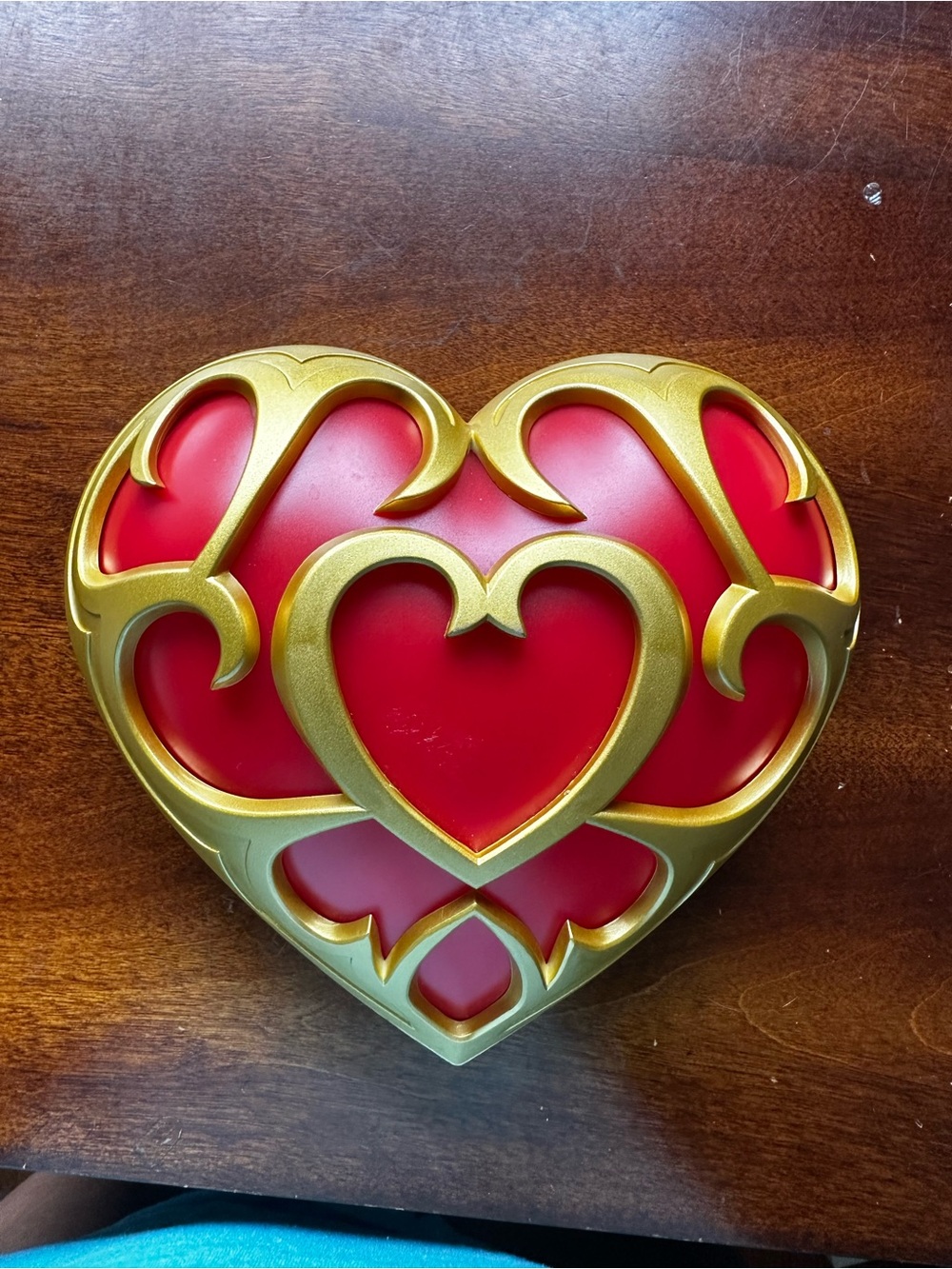 Nintendo The Legend of Zelda Gold Heart Case
